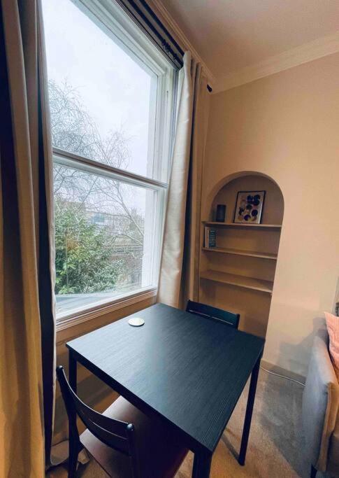 Newly Refurbished, Central Apartment With Permit Parking Bath Esterno foto